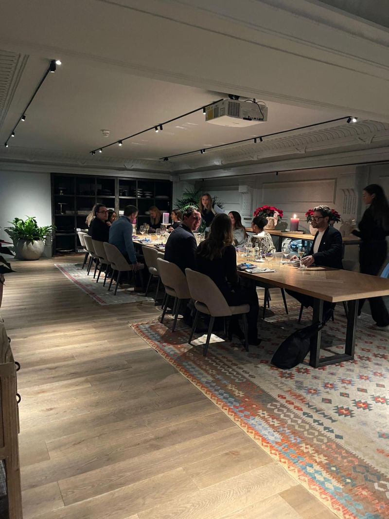 Senior people leaders at the ConvergeX executive dinner with Workvivo by Zoom in New York